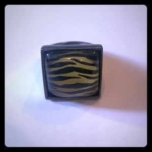 Zebra print ring
